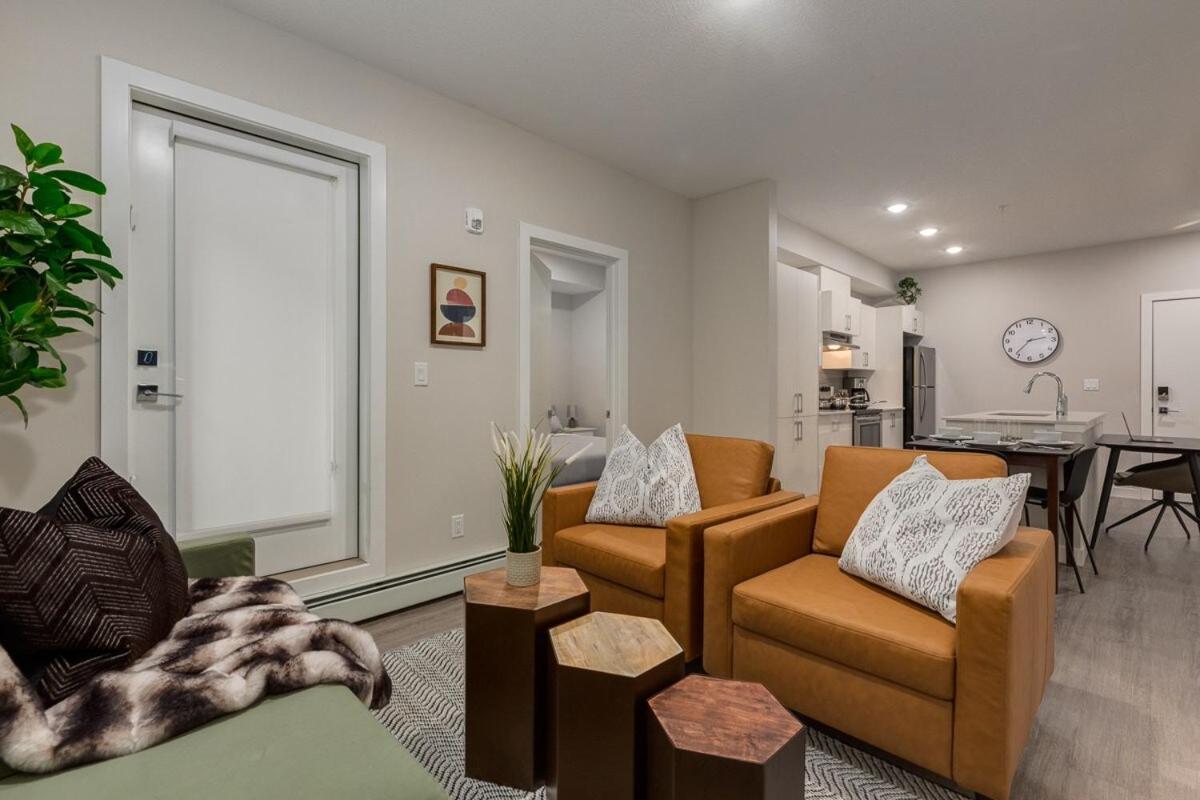 Free Parking, Pet Friendly, Close To Dt Calgary