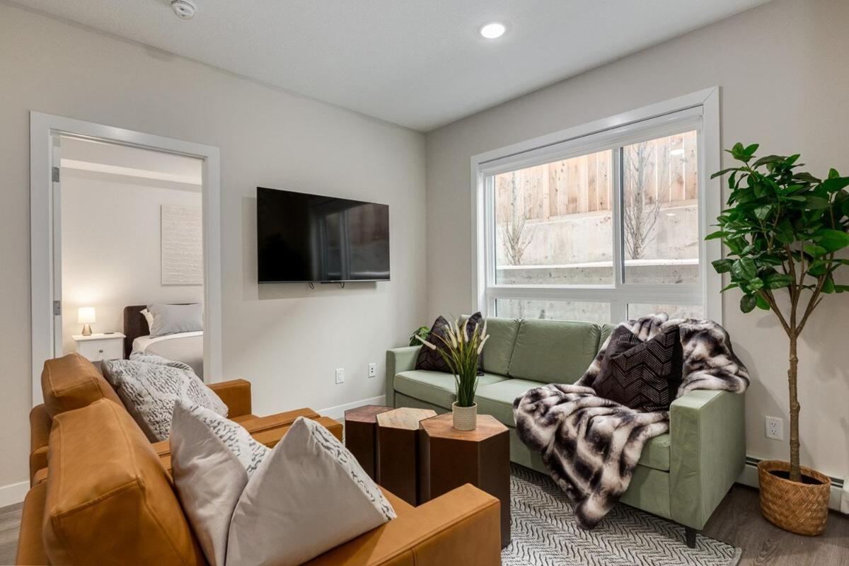 Free Parking, Pet Friendly, Close To Dt Apartment