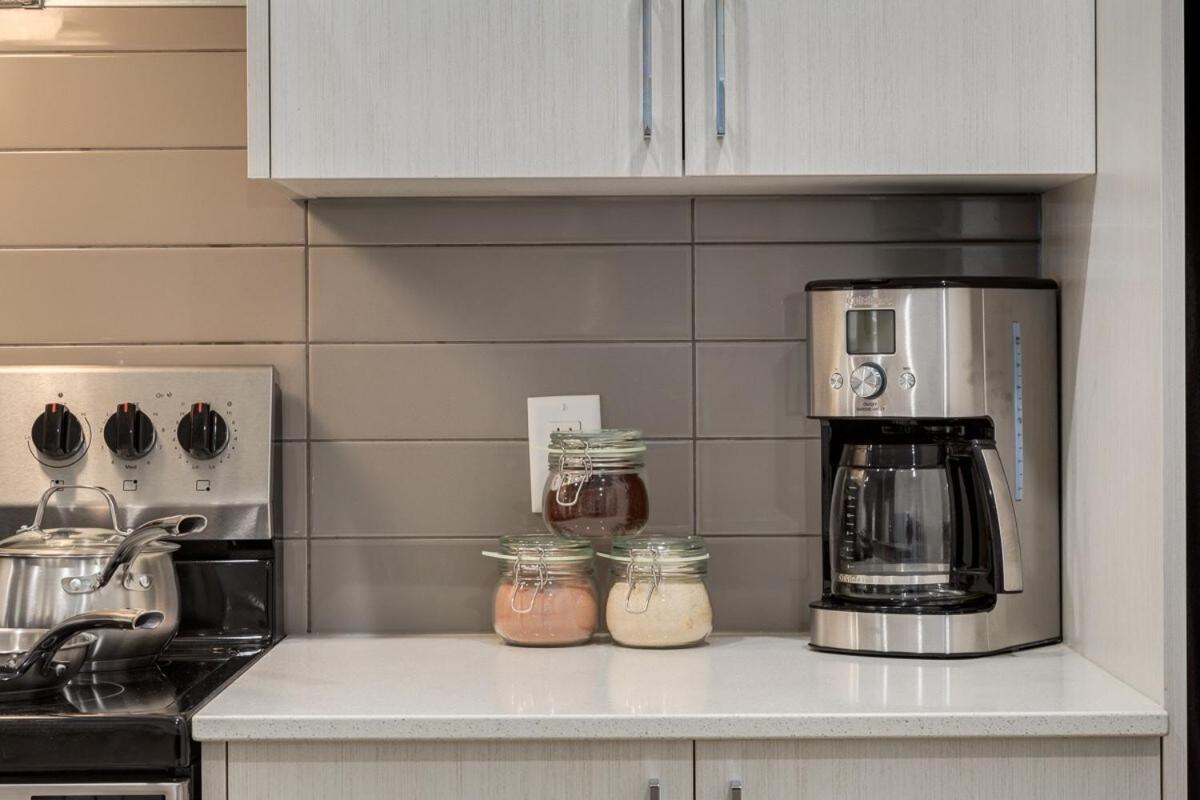 Apartment Free Parking, Pet Friendly, Close To Dt *